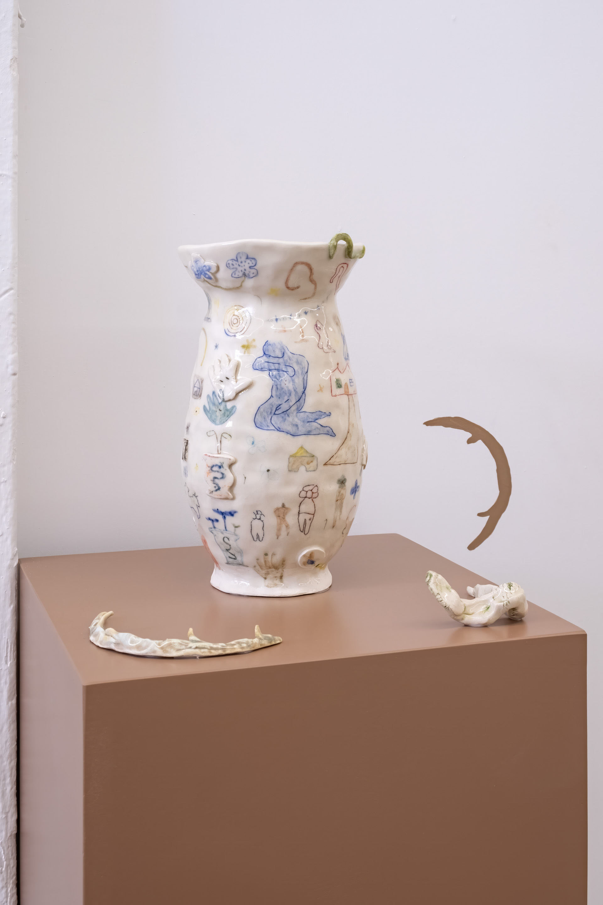 Kendra Yee, Grass Jelly, 2020-21, 9½″×5½″×5½″ White Glazed Stoneware with Etched Detailing and Sculpted Reliefs on view at NAMARA Projects